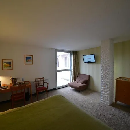 Otel Bomotel Montluçon